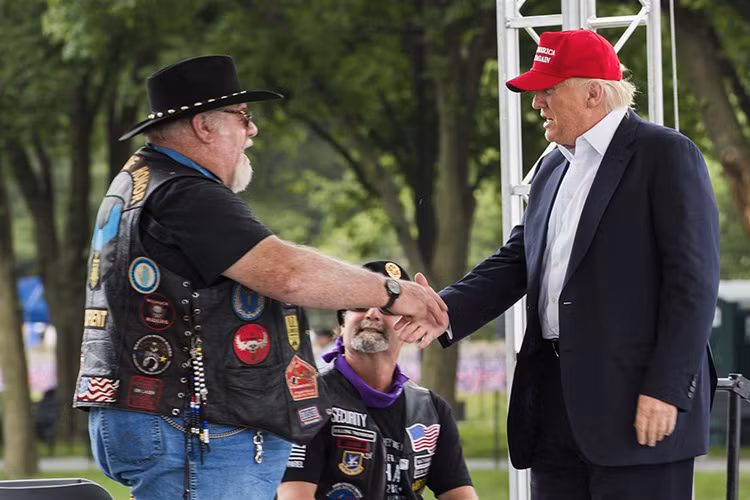 Được biết, sẽ có hàng nghìn dân chơi xe môtô Harley-Davidson đến từ các hội nhóm trên đất Mỹ dự kiến sẽ tập trung tại thủ đô Washington DC, Mỹ, trong lễ nhậm chức của Tổng thống đắc cử Donald Trump vào ngày 20/1 để thể hiện sự ủng hộ đối với ông.