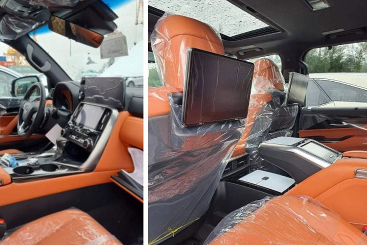 Lexus đã trang bị cho phiên bản cao cấp các tấm che nắng bên hông và cửa sổ, cùng với ghế ngồi êm ái có tựa đầu cong và tựa lưng bổ sung đệm. Cụm điều khiểm trung tâm tại khoang sau cũng sẽ có một màn hình cảm ứng để hành khách truy cập vào các chức năng sang trọng. Biến thể Lexus LX Ultra Luxury được trang bị thêm đèn đọc sách và hệ thống giải trí cho hàng ghế sau với màn hình kép là trang bị tiêu chuẩn.