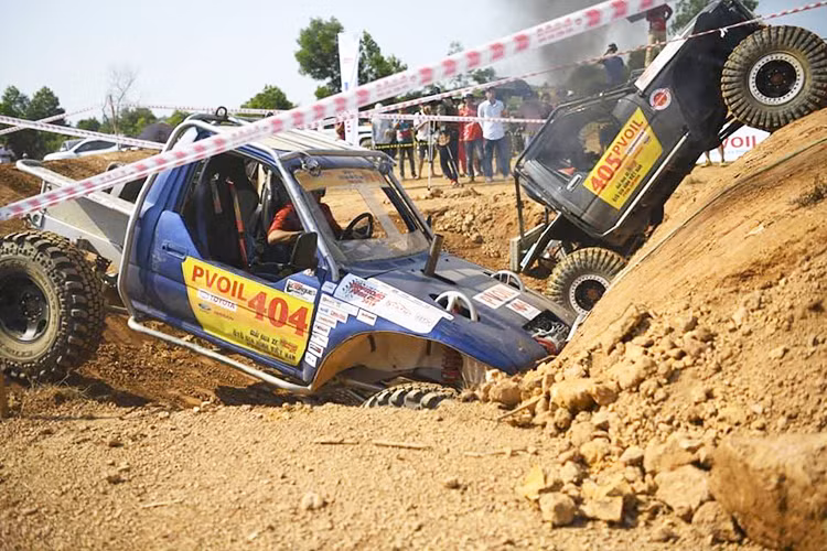 Chỉ cần nhìn dàn drone bay rợp trời Đồng Mô là đủ để hiểu sức hấp dẫn của giải đối với giới truyền thông và người hâm mộ. Tất cả những điều này chắc chắn chỉ có thể thực hiện được khi giải đấu có được sự đầu tư về tài chính đủ mạnh. Đây cũng là lần đầu tiên tên gọi của giải đấu được gắn liền với tên nhà tài trợ - một sự lớn mạnh về chất của giải đấu khi đã dành được sự quan tâm quý giá từ các doanh nghiệp liên quan trong ngành xe cộ.