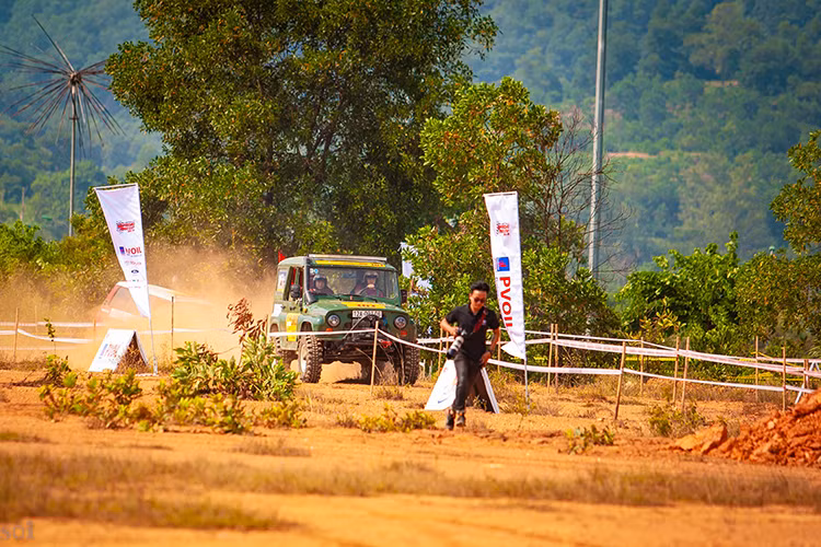 Tại Giải đua xe địa hình PVOIL VOC 2019, lần đầu tiên có sự xuất hiện chính thức của 1 hãng xe trong màu áo đội đua. BAIC BJ40L 1 và 2 là 2 đội đua đã tạo nên sự tươi mới và sức hấp dẫn của giải ngay từ những ngày chuẩn bị. Do chậm chân khi đăng kí tham gia, BAIC đã phải mua lại suất thi đấu từ một đội đua khác với giá tiền bằng với giải thưởng hạng 3 nếu đạt được. Việc "phe" suất tham dự thi đấu là điều chưng từng thấy ở một giải phong trào như VOC.