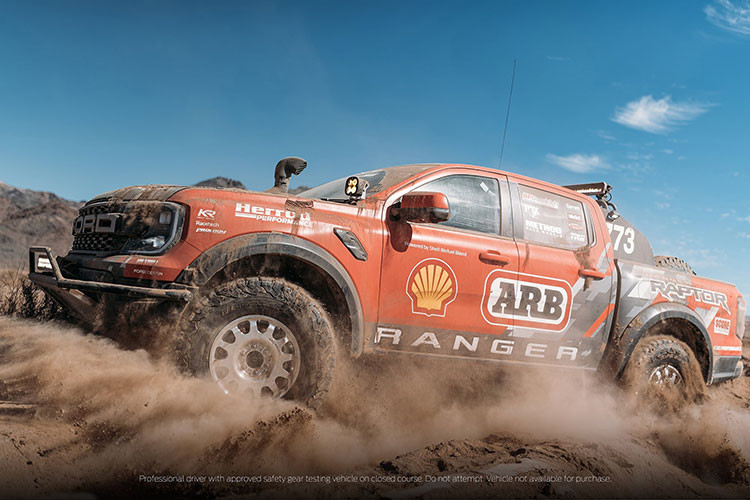 Sieu ban tai Ford Ranger Raptor truoc them Finke Desert Race 2023-Hinh-3