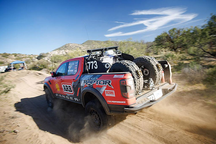 Sieu ban tai Ford Ranger Raptor truoc them Finke Desert Race 2023-Hinh-2