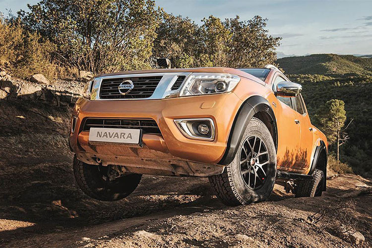 Mẫu xe này đánh dấu kết quả hợp tác đầu tiên giữa Nissan và Arctic Trucks, hãng chuyên nâng cấp các mẫu xe bán tải/SUV 4WD để đi địa hình khó, chinh phục những nơi khắc nghiệt như Bắc Cực hay Nam Cực.