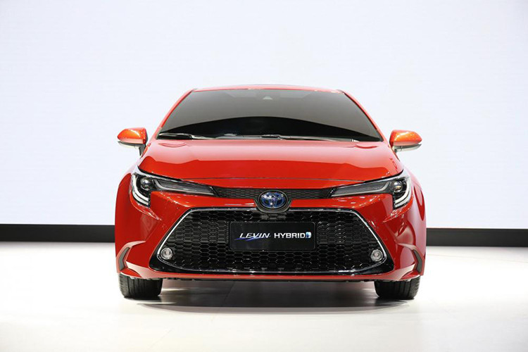 Tương tự Corolla Altis 2019 và Corolla Sedan 2020 ở thị trường Bắc Mỹ, Toyota Levin thế hệ mới cũng được phát triển dựa trên cơ sở gầm bệ TNGA GA-C. Xe có kích thước cụ thể bao gồm chiều dài chiều dài 4.640 mm, rộng 1.780 mm, cao 1.435 mm và chiều dài cơ sở 2.700 mm.