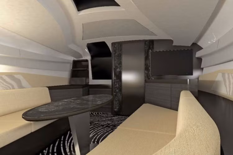 Tuy nhiên, theo ông Sawa, không có nhiều khách hàng muốn mua du thuyền mạnh mẽ như thế. Đây cũng không phải là phân khúc mà Lexus muốn theo đuổi. Thay vào đó, Lexus chỉ muốn sản xuất loại du thuyền nằm trong phân khúc có chiều dài khoảng 18 m. "Về động cơ, chúng tôi sẽ chế tạo loại hoàn toàn mới", ông Sawa nói thêm.