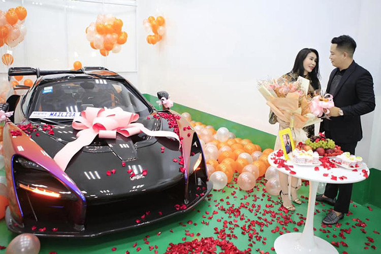 Dai gia Sai Gon tau McLaren Senna hon 50 ty bien Campuchia