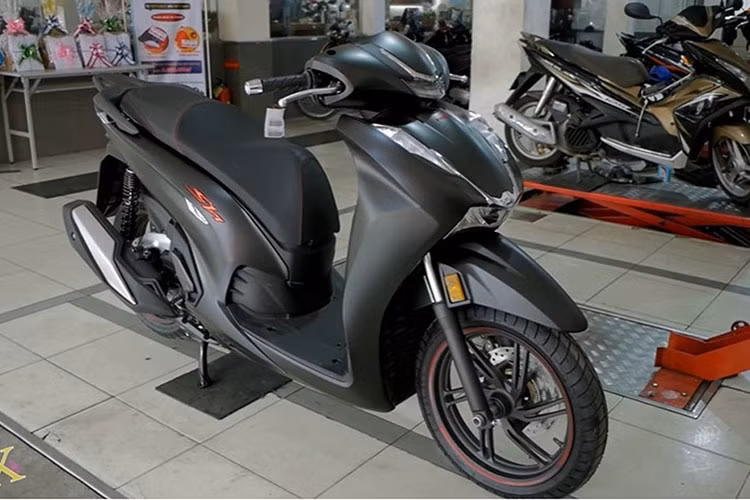 Gia xe Honda SH 350i tai Viet Nam giam manh, thap hon de xuat