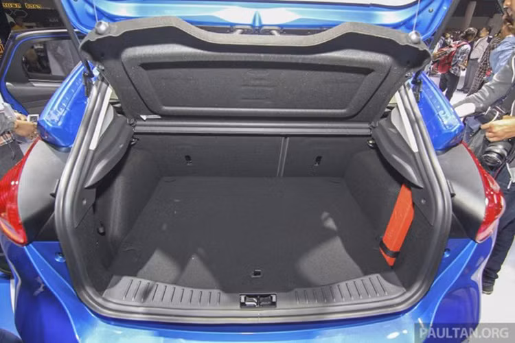 Cốp xe được nâng cáp dung tích lớn hơn so với phiên bản cũ.