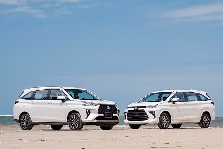 Ngoài ưu đãi chính hãng, đại lý Toyota giảm giá Toyota Avanza và Veloz cho khách mua từ 5-10 triệu đồng. Cộng thêm Chính phủ ưu đãi 50% lệ phí trước bạ. khách mua xe có thể "giữ lại" tối đa khoảng gần 70 triệu đồng.