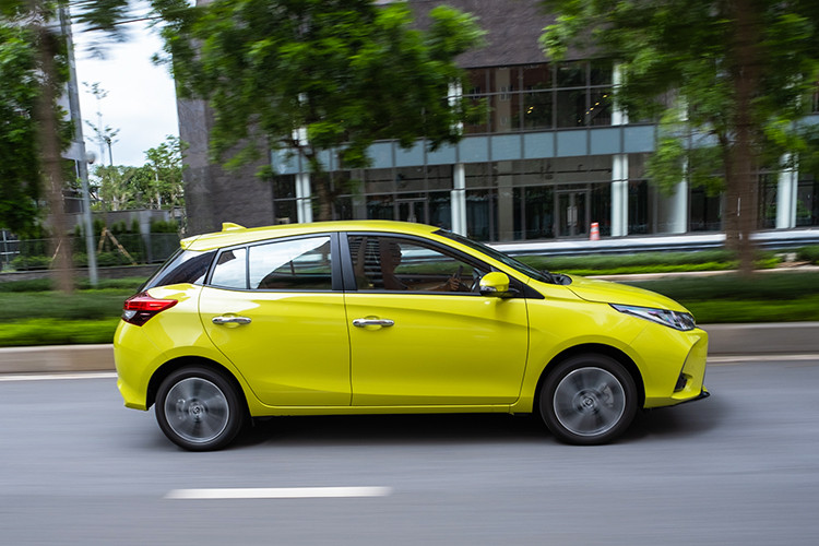 Tại thị trường Việt Nam, giá xe Toyota Yaris 2021 mới nhập khẩu từ Thái Lan với một phiên bản G được đề xuất 668 triệu đồng, tăng 18 triệu đồng so với thế hệ trước đang bán ra 650 triệu đồng.