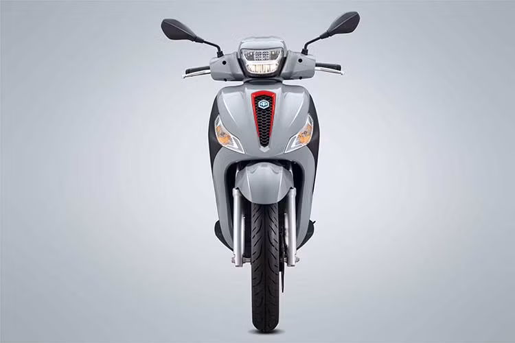 Tại thị trường Việt Nam, Piaggio Medley 2020 sẽ được phân phối với 2 phiên bản động cơ là 125cc và 150cc giống như đối thủ Honda SHi thế hệ mới. Sản phẩm sẽ có mặt tại các đại lý trên toàn quốc từ tuần đầu của tháng 3/2020. 