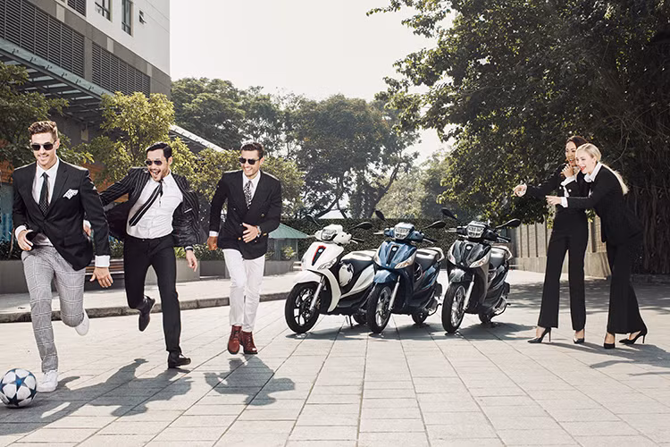 Piaggio Medley 2020 tiếp tục được trang bị động cơ i-get 125 và 150cc 4 thì, 4 van phun xăng điện tử và làm mát bằng dung dịch - thế hệ động cơ tiên tiến nhất của Piaggio, đạt chất lượng vượt trội, độ tin cậy và thân thiện môi trường. Hệ thống phun xăng điện tử và hệ thống làm mát bằng dung dịch có khả năng tối đa hóa hiệu suất đồng thời giảm thiểu lượng tiêu thụ nhiên liệu và khí thải, khởi động êm ái nhẹ nhàng.