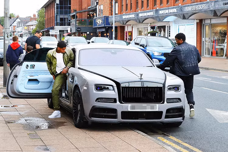 Mua Rolls-Royce tai nan cua sao MU, Youtuber phai chi 2,9 ty sua xe