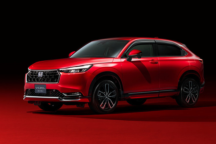 Honda Nhật Bản cuối cùng đã vén màn phiên bản nâng cấp giữa vòng đời của mẫu crossover Honda HR-V 2024 mới (được gọi là Vezel ở Nhật Bản) thế hệ thứ 3 tại thị trường quê nhà, sau khi hé lộ thiết kế vào hồi tháng 3/2024 vừa qua.