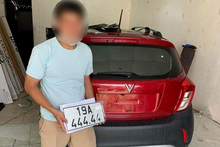 VinFast Fadil cu trung bien 