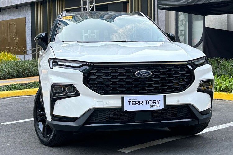 Sở hữu điểm nhấn ngoạn mục về thiết kế cùng hàng loạt thế mạnh vốn có của mẫu xe Ford như khả năng vận hành tin cậy và các trang bị hiện đại, Ford Territory Sport 2024 mới hứa hẹn khuấy đảo phân khúc SUV hạng C sôi động tại Việt Nam.