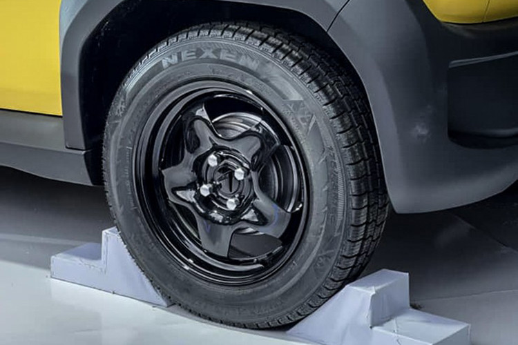 Hiện tại, mẫu xe VinFast VF3 đã được nhận cọc thông qua hệ thống đại lý trên toàn quốc. Hãng cho biết xe sẽ được bàn giao tới khách hàng Việt Nam vào quý III/2024.