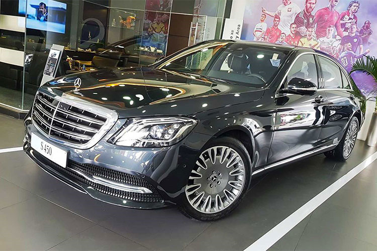 Nếu đang sở hữu một chiếc S-Class mới, mà không thực sự hài lòng về bộ mâm nguyên bản theo xe thì lên mâm Mercedes-Maybach là một gợi ý nâng cấp ngoại thất khá hay dành cho người dùng. Tuy nhiên, nên ưu tiên chọn những bộ mâm chính hãng để bảo đảm an toàn khi sử dụng.