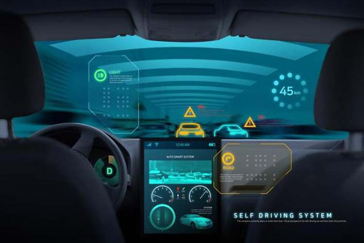 M.Vision S sử dụng công nghệ giao tiếp để gửi tin nhắn tới những tài xế hoặc người đi bộ khác. Khi ánh sáng bên trong là màu xanh, nó có nghĩa chiếc xe đang ở chế độ tự lái, trong khi màu vàng báo hiệu có người lái vận hành vô lăng. Các bóng đèn và màn hình phía trước và sau có thể hiển thị tin nhắn tới những tài xế hoặc người đi bộ khác ví như “Cẩn thận,” “Đi trước đi” hoặc “Tạm biệt”.