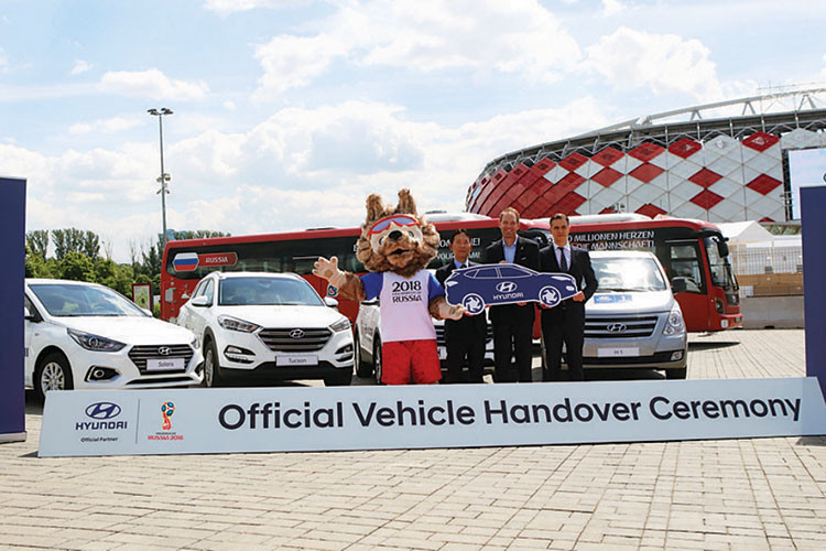 Lễ bàn giao lô xe này diễn ra trong khuôn viên sân vận động Luzhniki ở Moscow ngay trước khi World Cup 2018 khai màn, đánh dấu sự hợp tác lâu dài giữa Hyundai Motor và Liên đoàn bóng đá thế giới (FIFA).