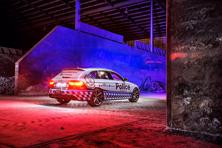 Như vậy, chiếc Audi RS4 này vừa mang nhiệm vụ cảnh vệ, vừa có nhiệm vụ giúp cảnh sát New South Wales cải thiện hình ảnh trước công chúng.