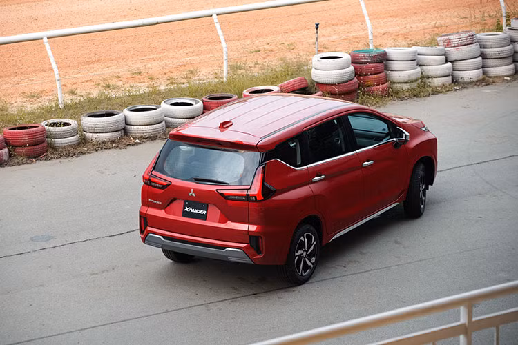 Mitsubishi Xpander van la 