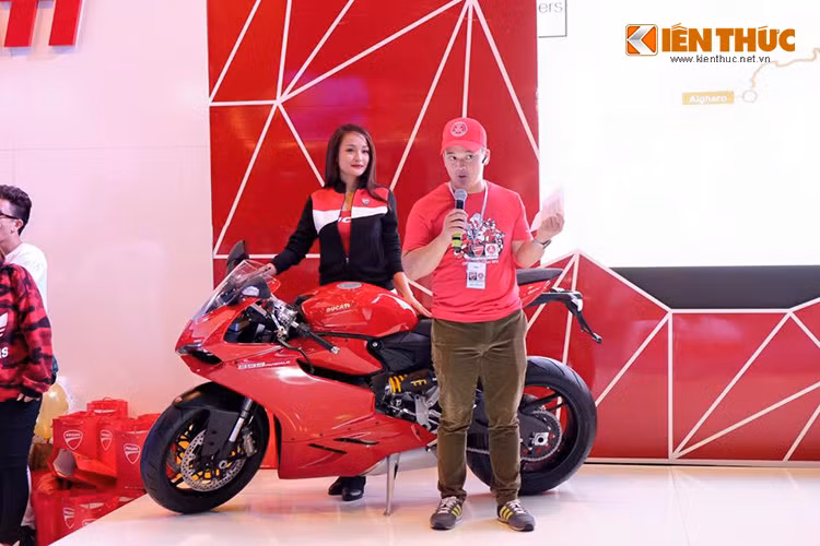 Theo anh Nguyễn Việt Khoa, chủ tịch CLB D.O.C miền Bắc chia sẻ. “CLB D.O.C Miền Bắc (Desmo Owners Club Northern Vietnam) là CLB Ducati đầu tiên tại Việt Nam, nằm trong tổ chức D.O.C toàn cầu nơi quy tụ tất cả những người sử dụng và đam mê thương hiệu Ducati".