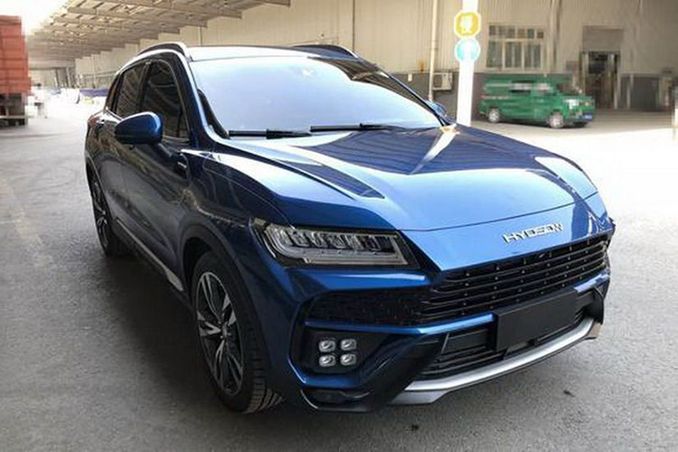 Với kiểu dáng na ná siêu xe Lamborghini Urus, Huansu chỉ có thể bán Hyosow C60 ở thị trường nội địa hoặc một số quốc gia có luật bản quyền nới lỏng. Bên cạnh Hyosow C60, Huansu cũng có kế hoạch ra mắt nhiều dòng Crossover, SUV khác với kiểu dáng thể thao, để tạo thành dòng sản phẩm X-Series.