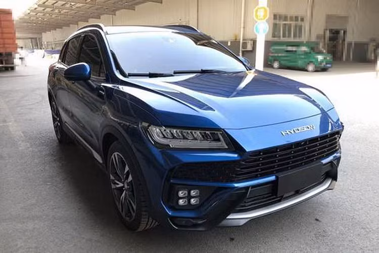 Với kiểu dáng na ná siêu xe Lamborghini Urus, Huansu chỉ có thể bán Hyosow C60 ở thị trường nội địa hoặc một số quốc gia có luật bản quyền nới lỏng. Bên cạnh Hyosow C60, Huansu cũng có kế hoạch ra mắt nhiều dòng Crossover, SUV khác với kiểu dáng thể thao, để tạo thành dòng sản phẩm X-Series.