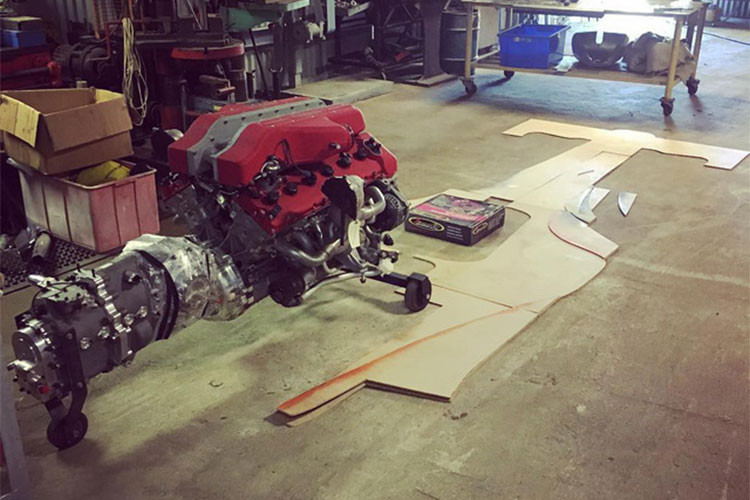 Ngay lập tức, anh chàng Zac đã bắt đầu công cuộc chế tạo mẫu xe trong mơ của riêng mình với khởi nguồn là "trái tim" V12 6.3L trên Ferrari F12berlinetta 2014 cho công suất khoảng 740 mã lực. Hộp số được anh mua về từ Albins – một công ty chuyên cung cấp linh kiện cho xe đua tại giải Australian Supercars Championship.