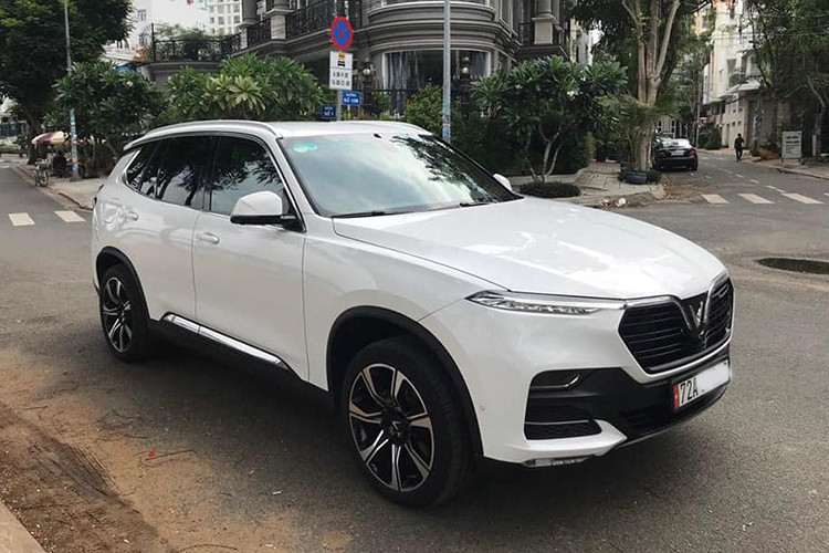 Như vậy, mức giá 1,4 tỷ đồng cho chiếc Lux SA chạy “lướt” có thể xem là khá hợp lý, vì nó không khác gì xe mới, khi người mua sẽ tiết kiệm được vài trăm triệu đồng. Không rõ nguyên nhân chủ nhân ở Vũng Tàu rao bán VinFast Lux SA, tuy nhiên đây cũng được xem là "món hời" cho nhiều người mê dòng xe SUV của Vinfast.