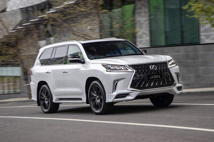 Tại thị trường Úc, mẫu xe sang Lexus LX570 S 2019 không rẻ chút nào, nó sở hữu mức giá bán ra khá "chát", lên đến 168.089 AUD (khoảng 2,76 tỷ đồng). So với LX 570 với gói Enhancement Pack mà nó dựa trên, Lexus LX570 S 2019 đắt hơn 6.500 AUD (tương đương 107 triệu đồng).