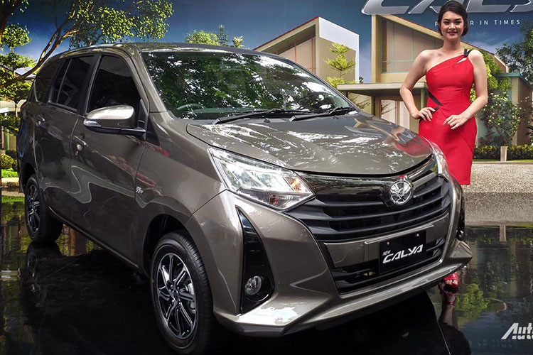 Mẫu xe siêu rẻ Toyota Calya là dòng MPV 5+2 chỗ ngồi cỡ nhỏ đã lần đầu tiên ra mắt thị trường Đông Nam Á nói chung và Indonesia nói riêng vào tháng 8/2016. Toyota Calya phiên bản nâng cấp mới này về cơ bản chính là mẫu xe được đổi tên của người anh em Daihatsu Sigra.
