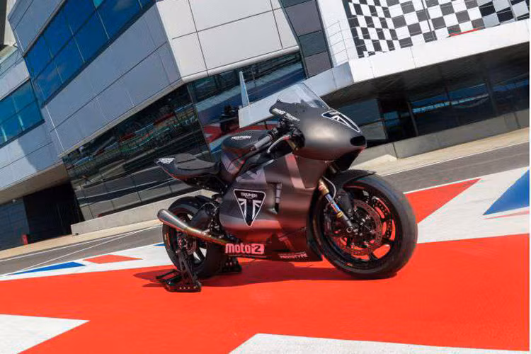 Tạm thời hãng vẫn chưa tiết lộ giá bán Triumph Daytona Moto2 765 Limited Edition 2020 nhưng chắc chắn giá của phiên bản đặc biệt này sẽ không hề rẻ.