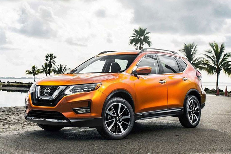 So với phiên bản cũ, mẫu xe Nissan X-Trail 2019 hay Rogue bản nâng cấp mới dành cho thị trường Mỹ không thay đổi quá nhiều. Thay vào đó, Nissan chỉ tập hợp một số trang bị thành gói mới đồng thời biến Rogue 2019 thành mẫu xe đầu tiên của hãng có hệ thống an toàn Safety Shield 360.