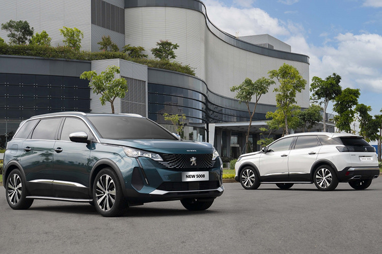 Peugeot 5008 giam 119 trieu dong tai dai ly, Hyundai Santafe de chung
