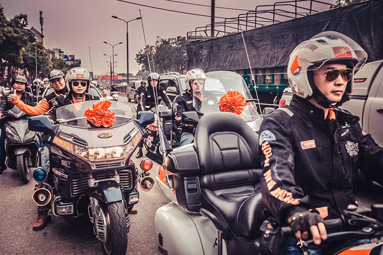 CLB môtô thể thao Thanh Xuân được hình thành từ nhóm những người yêu thích xe môtô sinh sống ở quận Thanh Xuân, nhưng càng về sau đã có thêm nhiều thành viên từ những địa bàn khác tại Hà Nội tham gia sinh hoạt vì yêu thích cách thức hoạt động của CLB.