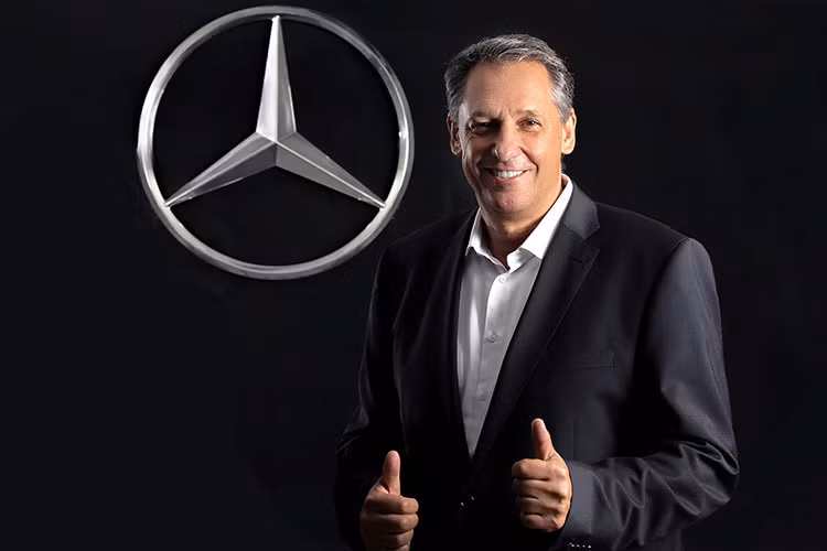 Mercedes-Benz Viet Nam co Tong Giam doc moi-Hinh-2