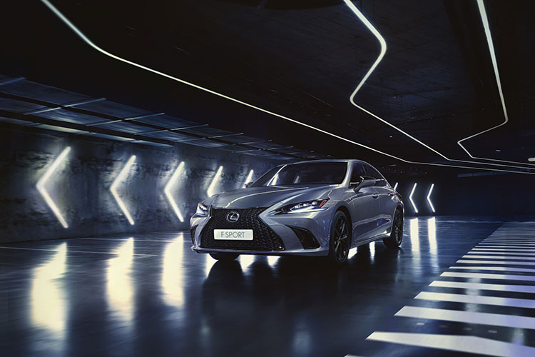 Mẫu xe sedan Lexus ES hạng sang thế hệ hiện tại đã chính thức trình làng từ năm 2018. Sau 4 năm, hãng Lexus tiếp tục tung ra phiên bản nâng cấp nhẹ cho mẫuES mới này ở thị trường châu Âu.
