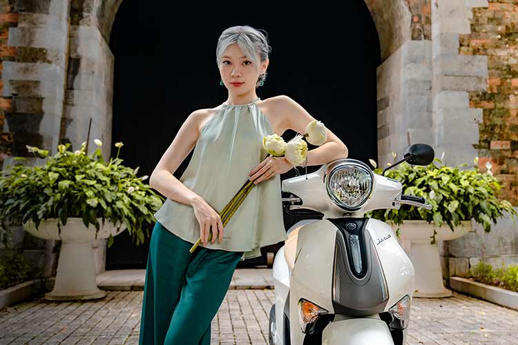 Yamaha Janus do dang cung hai hotgirl GenZ don “khuc giao mua”-Hinh-2