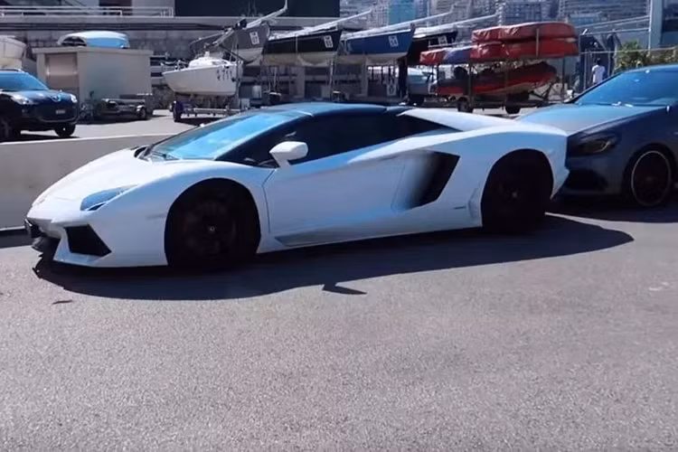 Ngoài việc bị tịch thu phương tiện, các tài xế vi phạm còn bị nộp số tiền từ 250 - 900 Bảng (7,4 - 26,7 triệu đồng) để lấy xe ra. Không chỉ ở Monaco mà tại một số nơi khác như thủ đô London của Anh, chính quyền cũng đang áp dụng một số hình phạt tương tự đối với các tài xế ôtô gây mất trật tự công cộng, đặc biệt là "nẹt pô" ầm ỹ trên đường phố.