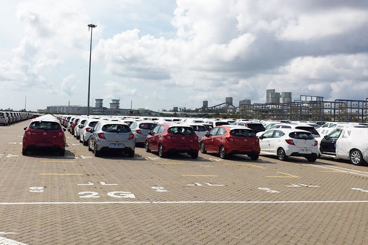 Lần đầu tiên xuất hiện tại Việt Nam tại triển lãm VMS 2018 diễn ra vào tháng 10 năm ngoái, Honda Brio 2019 sẽ là đối thủ cạnh tranh mới của Kia Morning, Hyundai Grand i10 và Toyota Wigo... Tương tự Toyota Wigo, Honda Brio 2019 sẽ là xe nhập khẩu nguyên chiếc từ Indonesia.