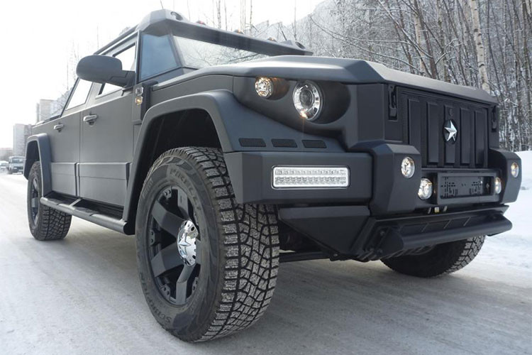 Sau khi cho ra lò Dartz Prombron Black Russian, hãng Dartz sẽ tiếp tục giới thiệu mẫu SUV bọc thép có tên Prombon Black Shark - xe sử dụng động cơ V8 BiTurbo, dung tích 5,5 lít hoặc V12, dung tích 6.0 lít do hãng Mercedes-Benz sản xuất. Động cơ của Dartz Prombron Black Shark có thể sản sinh công suất lên đến 1.500 mã lực.