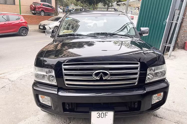 Với mức giá hơn 400 triệu đồng, chiếc Infiniti QX56 đời 2004 có thể không phù hợp với số đông do chi phí vận hành cao và một số dấu hiệu xuống cấp. Tuy nhiên, đây sẽ là lựa chọn đáng cân nhắc cho những người yêu thích dòng xe SUV cỡ lớn, sở hữu dáng vẻ bề thế và sức mạnh vượt trội.