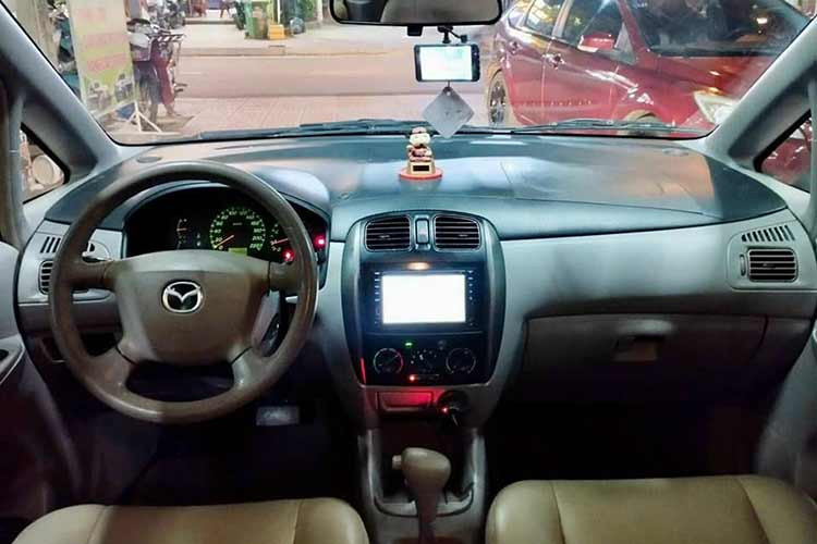 Cách đây 1 năm, khách mua Mazda Premacy phải chuẩn bị khoảng 150-180 triệu đồng nhưng hiện nay giá xe đã hạ nhiều, chỉ cần khoảng 115-135 triệu đồng là có thể giao dịch mua bán. Nếu khéo mặc cả, bạn có thể mua được chiếc xe MPV số tự động giá 100 triệu đồng.