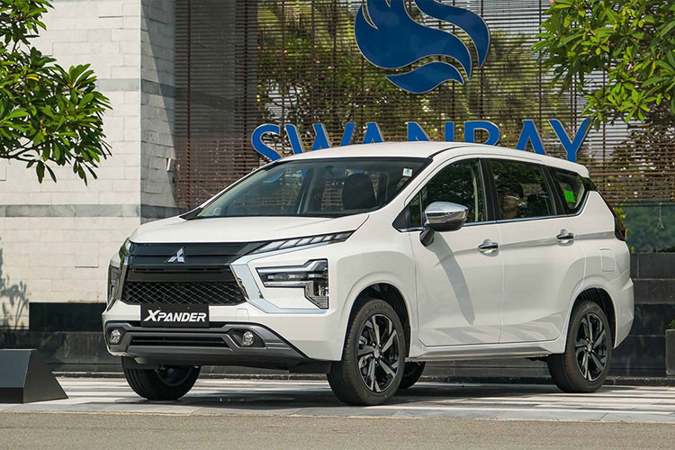 Toyota Veloz Cross tai Viet Nam 