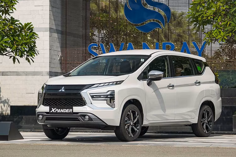 Toyota Veloz Cross tai Viet Nam 