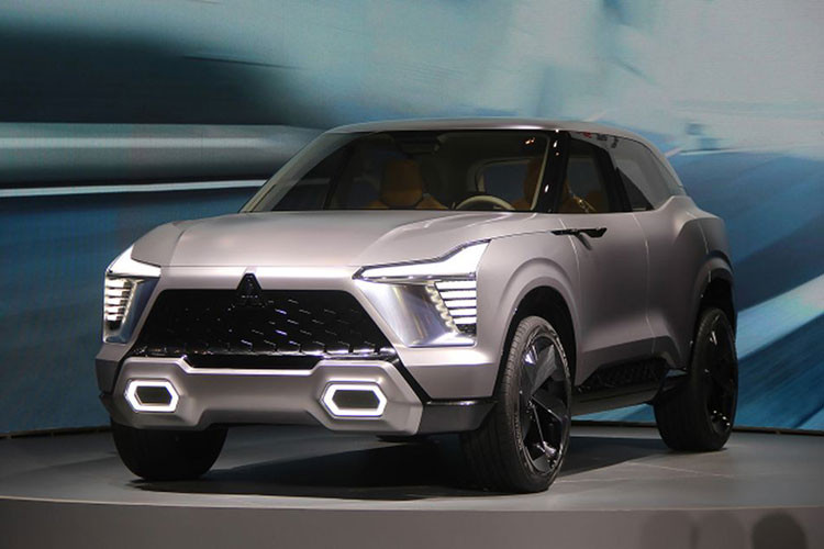 Mitsubishi XFC ban thuong mai bi 