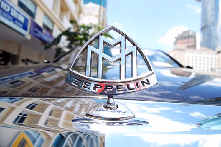 Dòng xe Zeppelin xuất hiện lần đầu tiên tại triển lãm Geneva 2009, với 2 model 62 và 57. 62S Zeppelin sở hữu chiều dài lên đến 6.165 mm, dài hơn cả Rolls-Royce Phantom EWB.