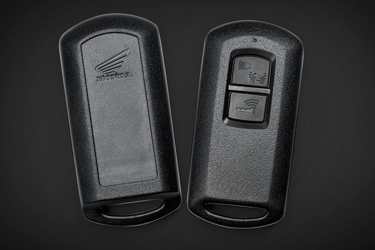 Các trang bị khác của xe như đèn LED, màn hình đồng hồ LCD kỹ thuật số, động cơ vẫn được giữ nguyên như phiên bản tiêu chuẩn. 